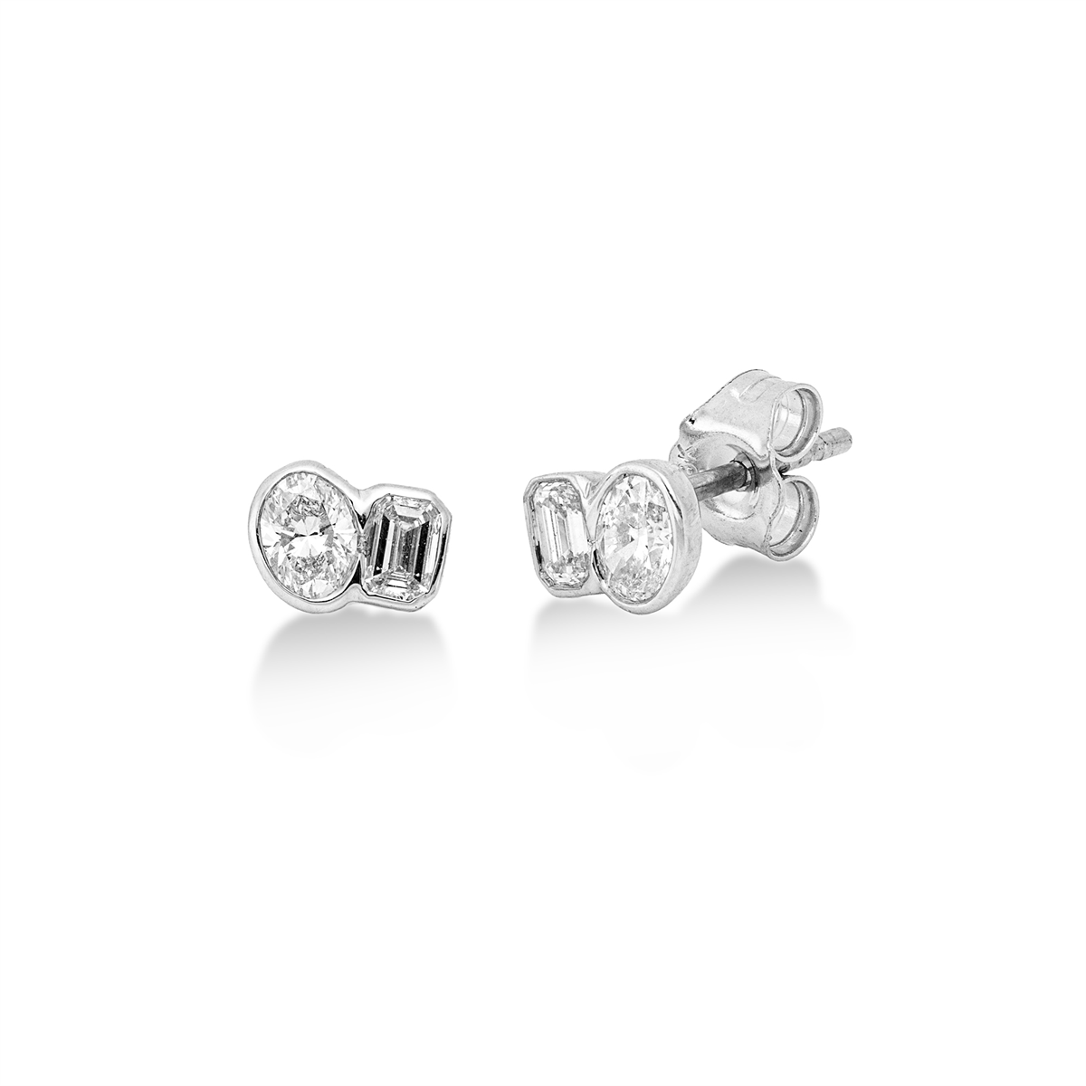 oval  modern woman studs in white gold