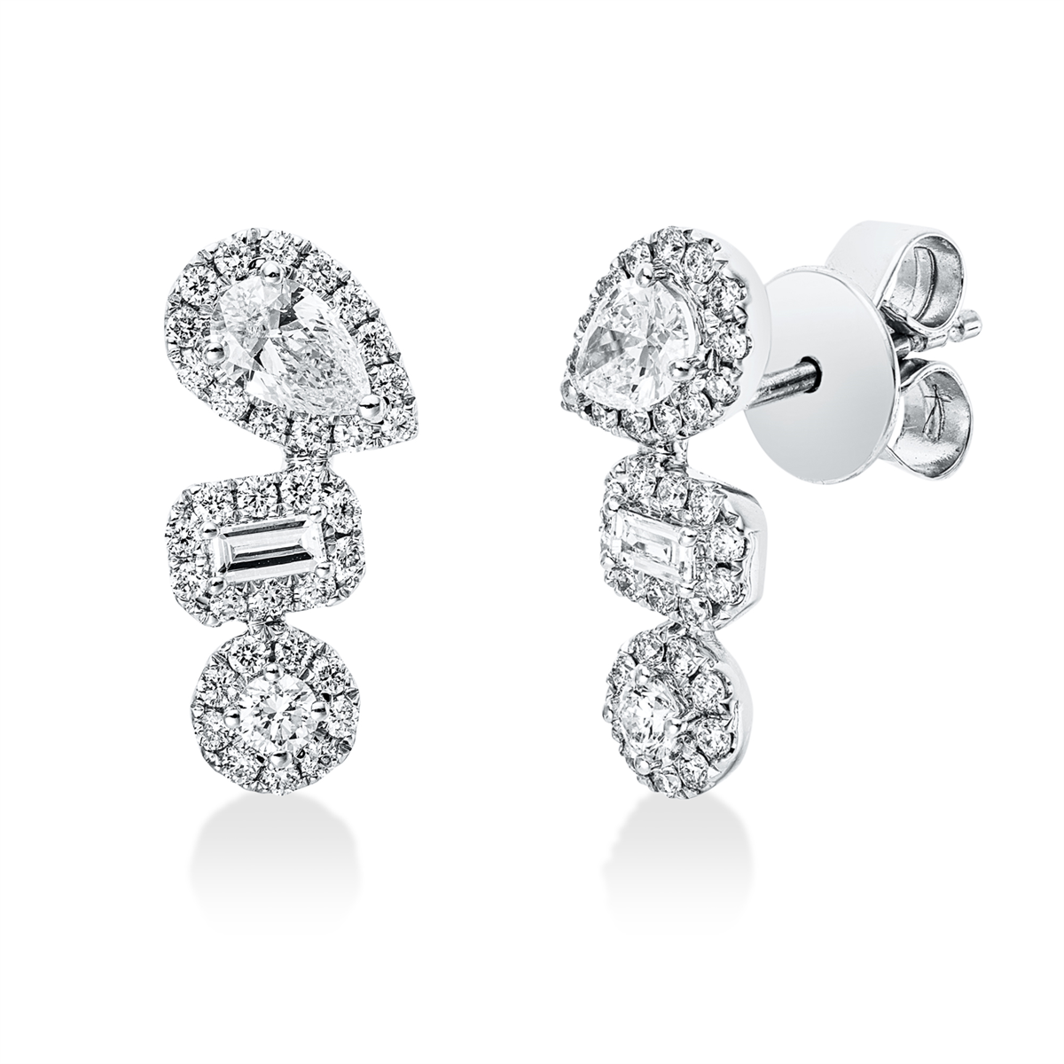 diamond full cut  baguette studs in white gold