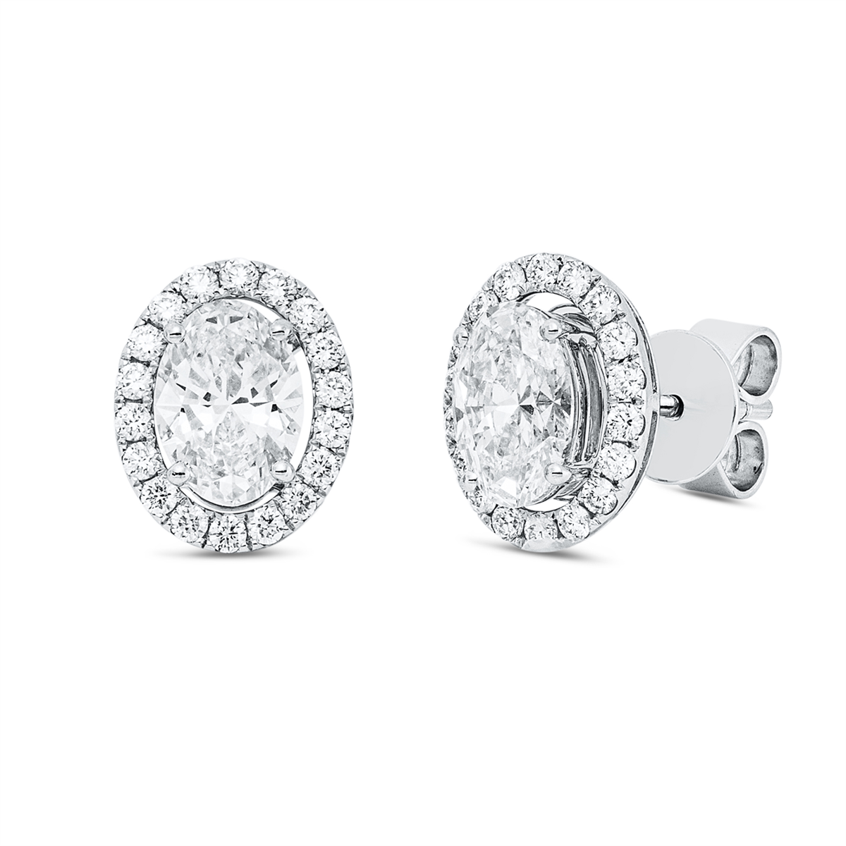 diamond full cut  solitaire with accent stones studs in white gold