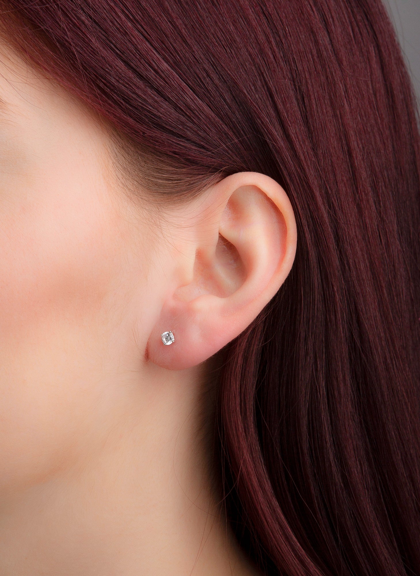 solitaire studs - 2B000