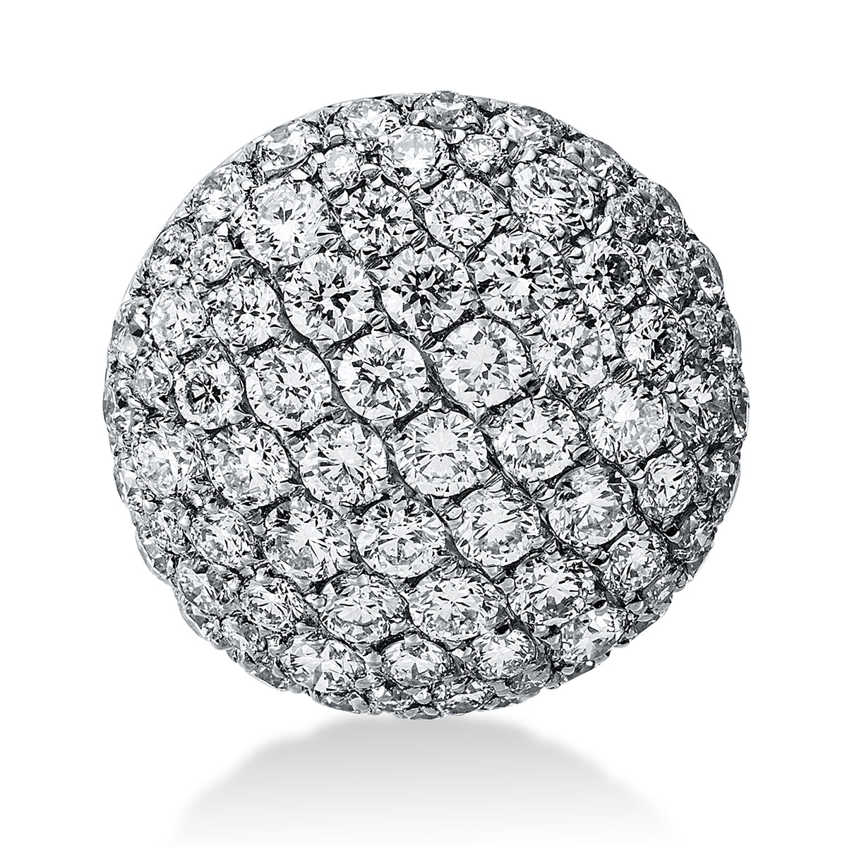 diamond full cut  pavé pendant in white gold