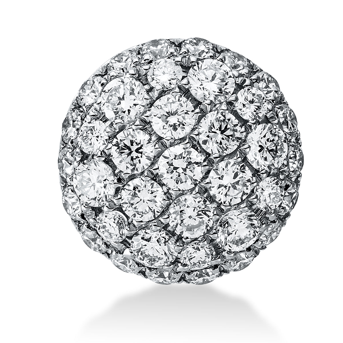 diamond full cut  pavé pendant in white gold