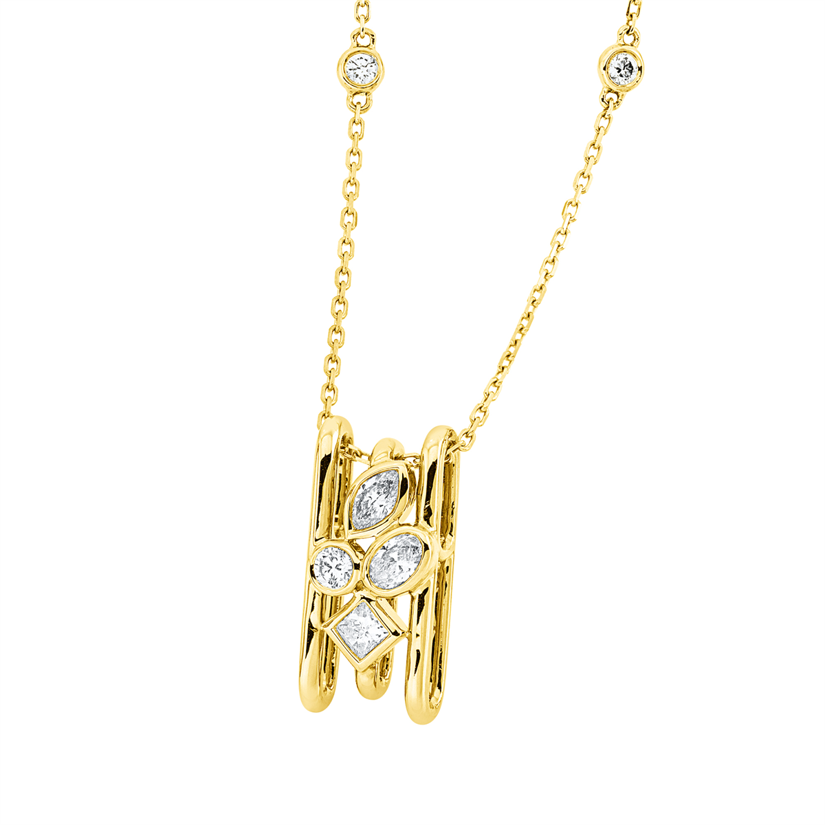 princess  modern woman necklace in yellow gold