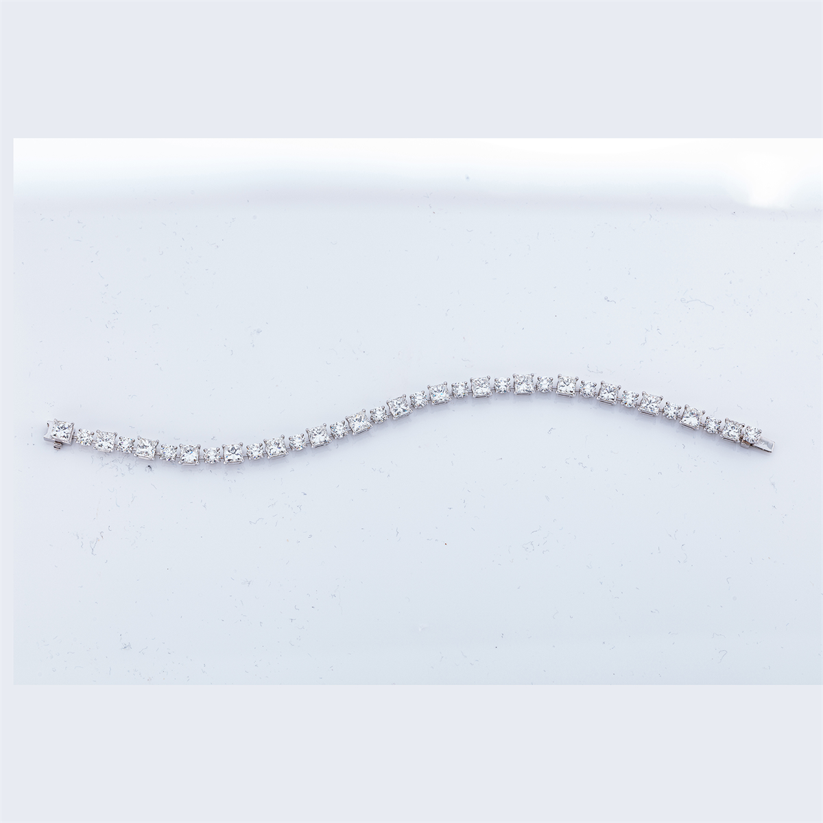 exclusive bracelet - 5G446