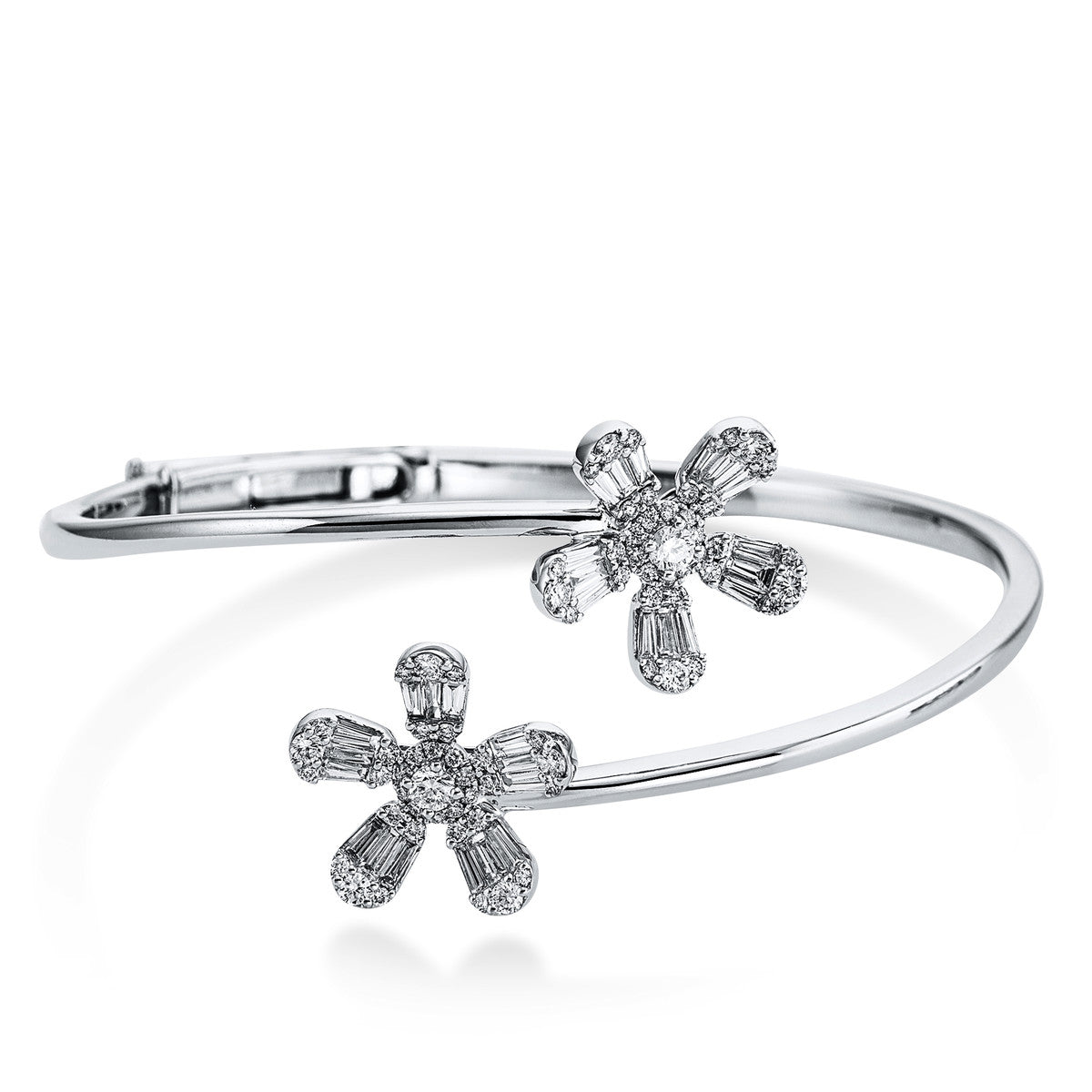 diamond full cut  exclusive bangle in white gold